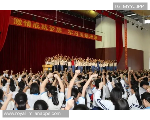 足球教练的梦想与挑战：一部关于激情与成长的电影之旅