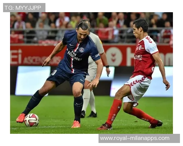 足球高速变向技巧解析如何提升球员的灵活性与场上表现