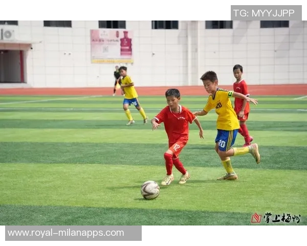 郑州青少年足球热潮兴起共同推动校园足球发展与普及